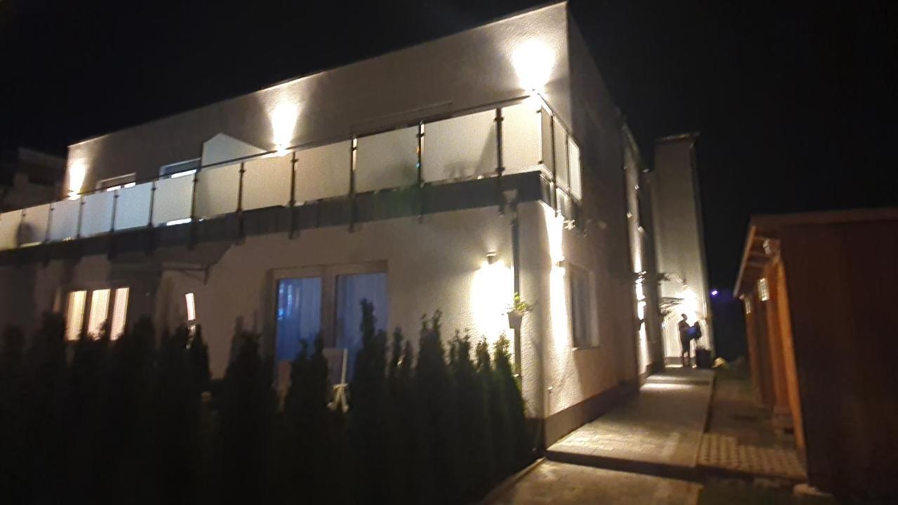 Ferienwohnungen "Godewind", Appartements Mit Balkon Oder Terrasse Зиновиц Екстериор снимка